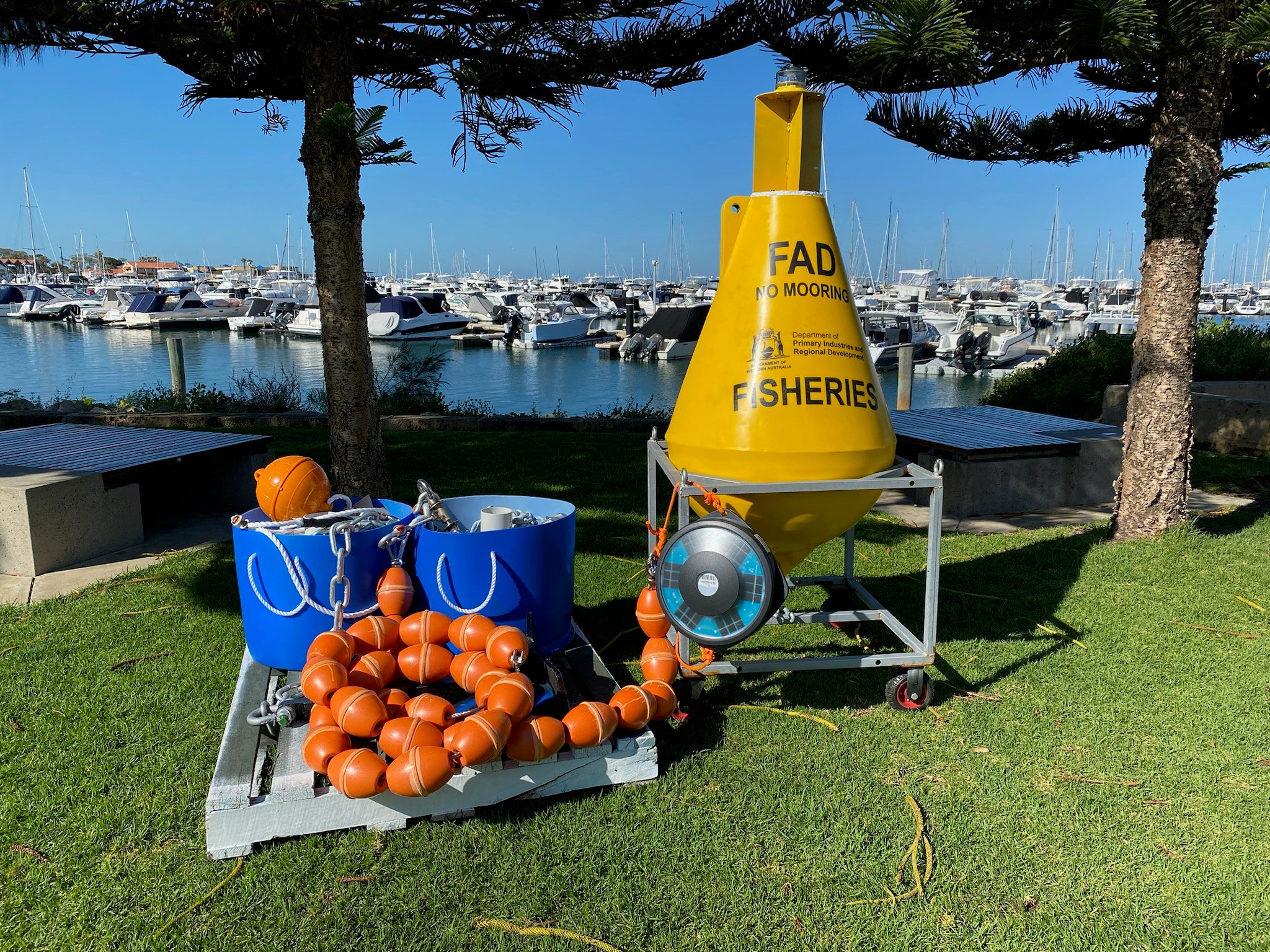 Fish aggregating device